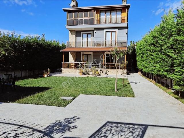 Akyol'dan Marmara Ereğlisi Merkezde Ultra Lüx 7+1 Satılık Villa