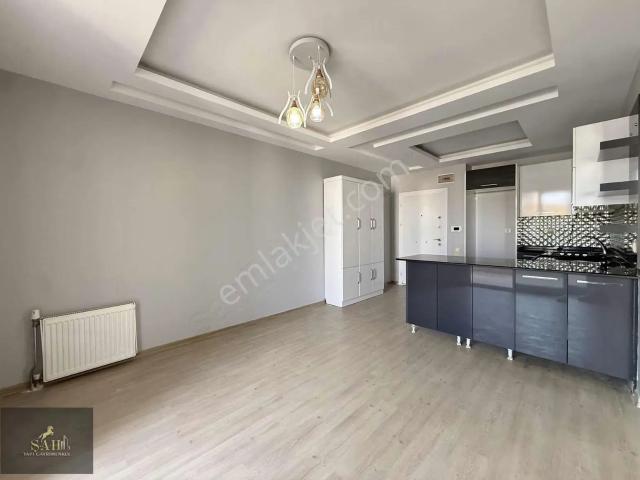 Şah Yapı'dan Nezih Site İçerisinde Havuzlu 2+1 Kiralık Daire