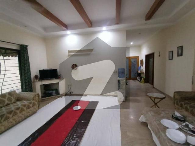 Ahmed associates offer 1 kanal independent upper portion for rent in pcsir phase 2 near to shukat khanum hospital lahore