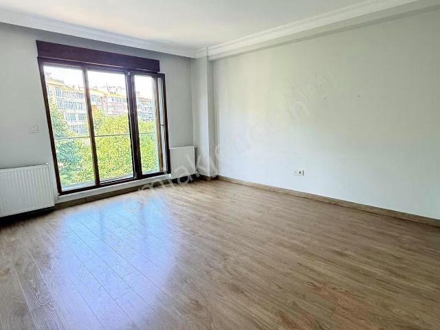 Ahmediyede 13 Yıllık Asansörlü Binada 2+1 Kiralık Daire