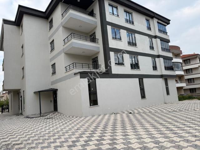 Ahmet Yesevi Caddesi Üzerinde Satılık Sıfır Lüks 3,5+1 Daire