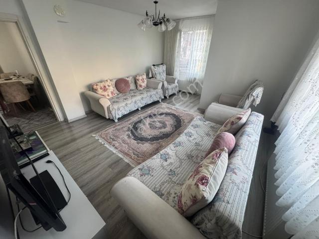 Ahmetyesevi Mah Ferah Arakat Balkonlu Temiz 2+1 Satılık Daire
