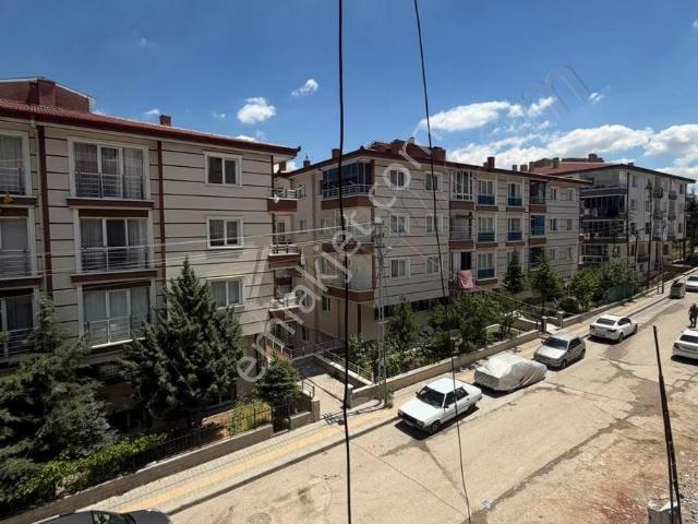Şahapgürler Mah. Katta Ekstralı Geniş Metrekare Ön Cephe Ful 3+1