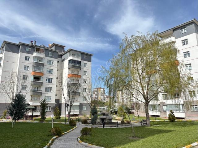Ahi Mesutta Site İçerisinde Full Yapılı Asansörlü 3+1 Daire