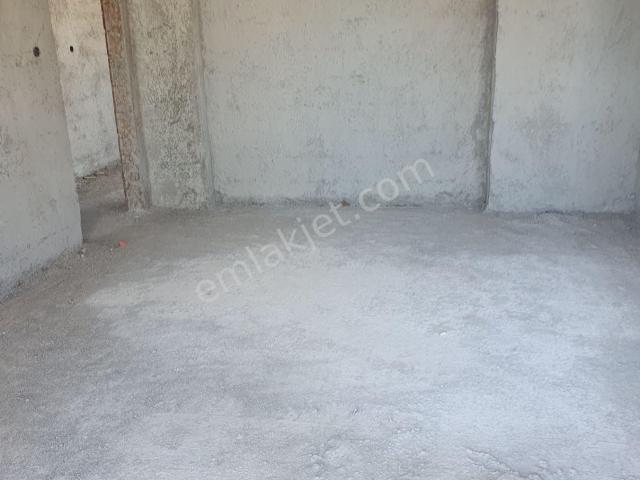 Şahin Gayrimenkulden Sahilkent Kum Mahallesinde Satılık 1+1 Daire