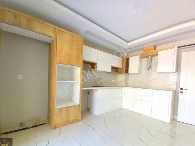 Şahin İnşaat'tan Esenyurt Cumhuriyet Mh Ayrı Mutfaklı 1+1 Satılık Daire