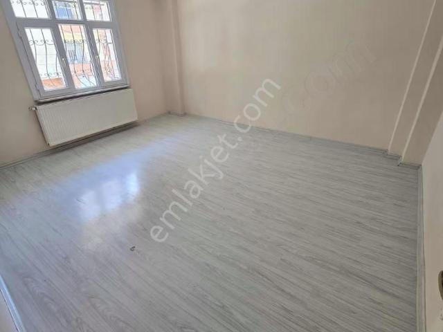 Şahin İnşaat. 3+1. yüksek Giriş. 120m2. balkonlu. merkezi.