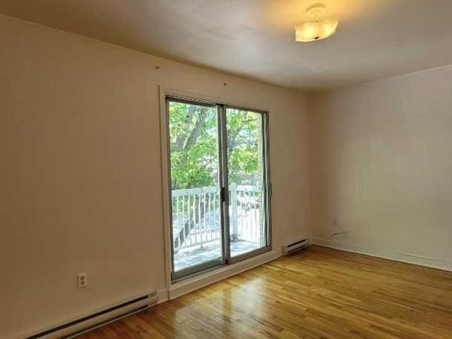 Ahuntsic 4.5 au 2e de Triplex prop occupants St Firmin près Sauvé