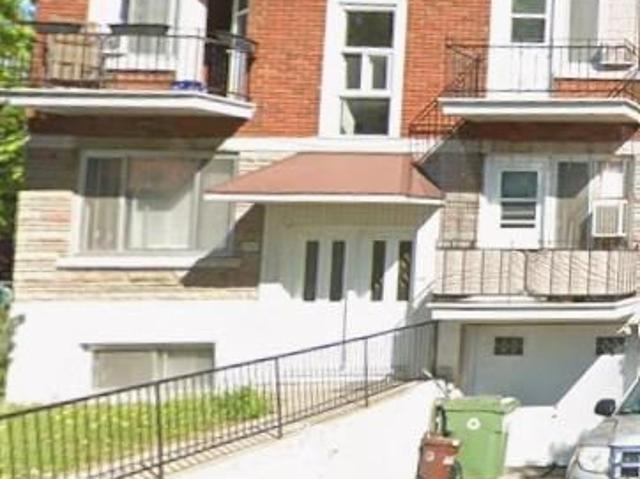 Ahuntsic 3 1/2 haut de triplex disponible 1 septembre 2026 $850/mois