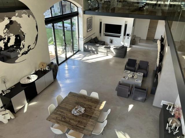 Aimargues, maison de village luxueuse, 551m2, 5 chs et bureau, p