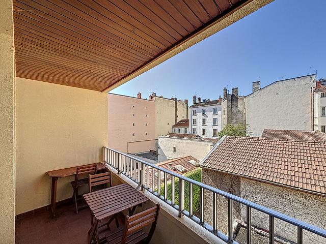 AINAY PLESSIER – T4 meublé de 69 m² avec balcons – LYON 02 CARNOT