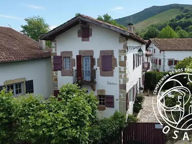 Ainhoa 64250 Achat / Vente maison 8 pièces t8 terrasse parking