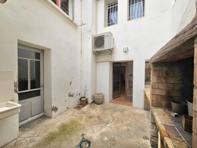 Aigues Mortes centre, maison avec patio, garage