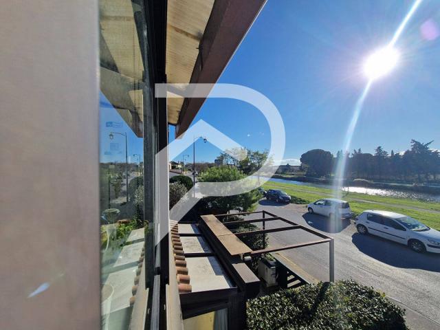 Aigues Mortes Studio mezzanine de 20 m² Place de parking