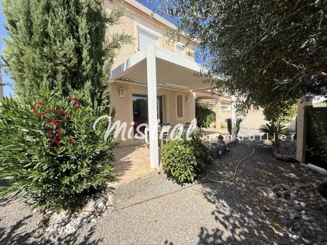 AIGUES MORTES VILLA 3 CHAMBRES SUITE RDC GARAGE