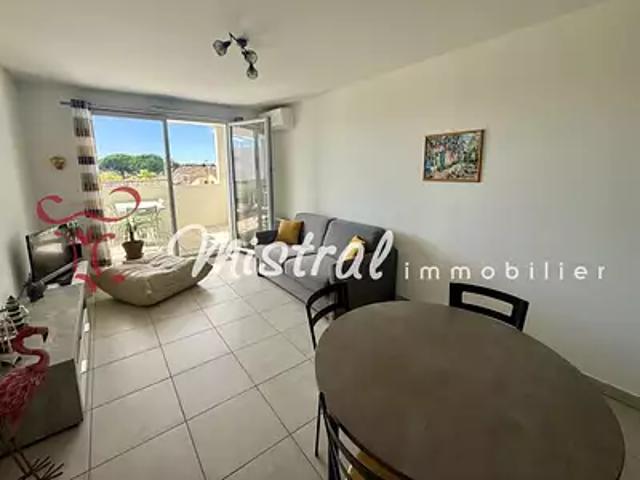 Aigues Mortes 30220 Achat / Vente appartement 2 pièces t2 au dernier étage