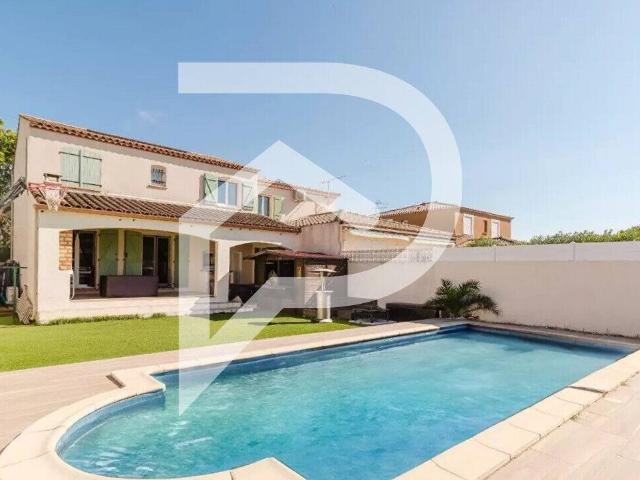 Aigues Mortes 3 chambres Garage Piscine au sel Terrasse