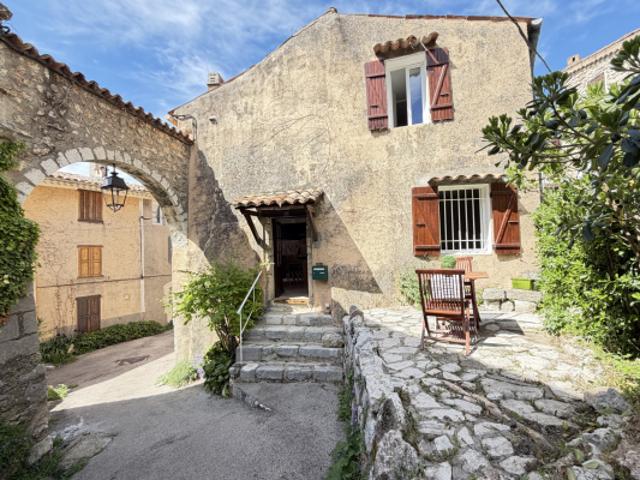 Aiguines:Maison de village
