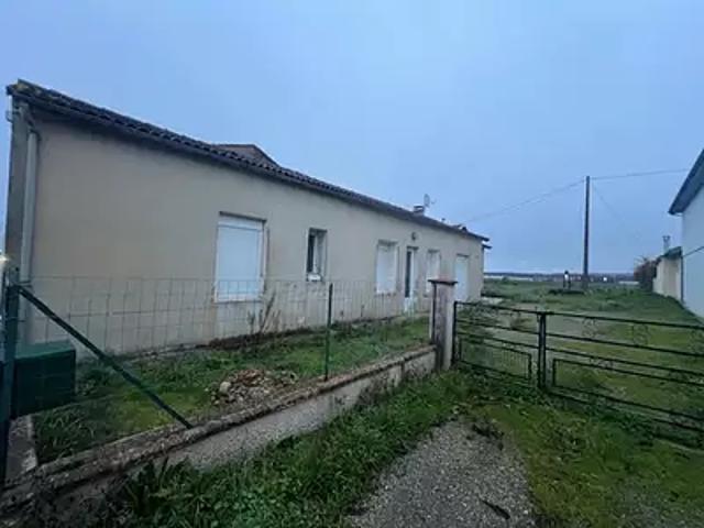Aiguillon 47190 Achat / Vente maison 3 pièces t3 au dernier étage