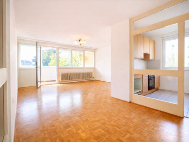 Aigen/Parsch: Zentrale und großzügige 2 Zimmer Wohnung mit Loggia