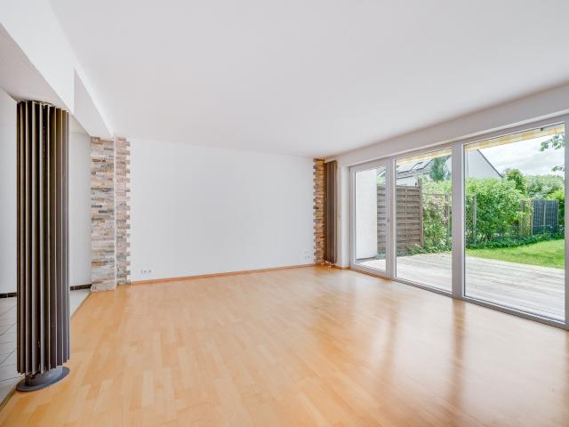 AIGNER Modernisiertes Reihenmittelhaus in ruhiger Lage – Ihr neues Zuhause wartet!