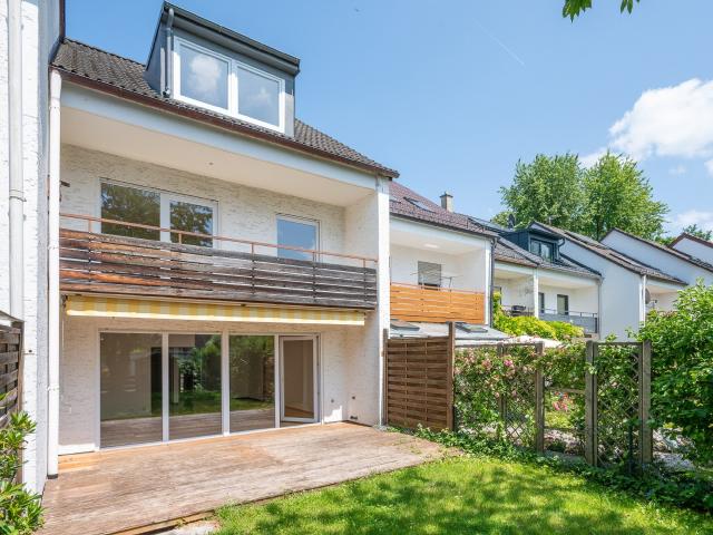 AIGNER Modernisiertes Reihenmittelhaus in ruhiger Lage – Ihr neues Zuhause wartet!