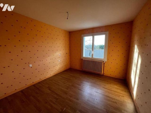 AIGONDIGNE Mougon, appartement T4 au 1er étage avec jardin