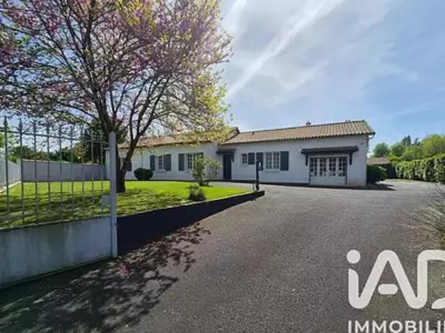 Aigondigné 79370 Achat / Vente maison 9 pièces t9 parking