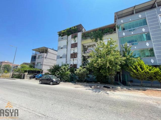 Aile Apartmanında/full Eşyalı/klimalı/k.mutfaklı Emsalsiz 1+1