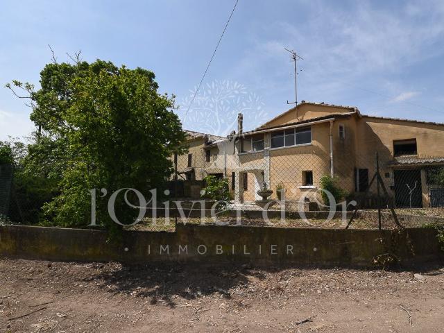 Aile de ferme à rénover 141m² Visan