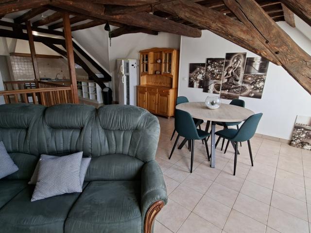Aillant sur Tholon Location Appartement 89