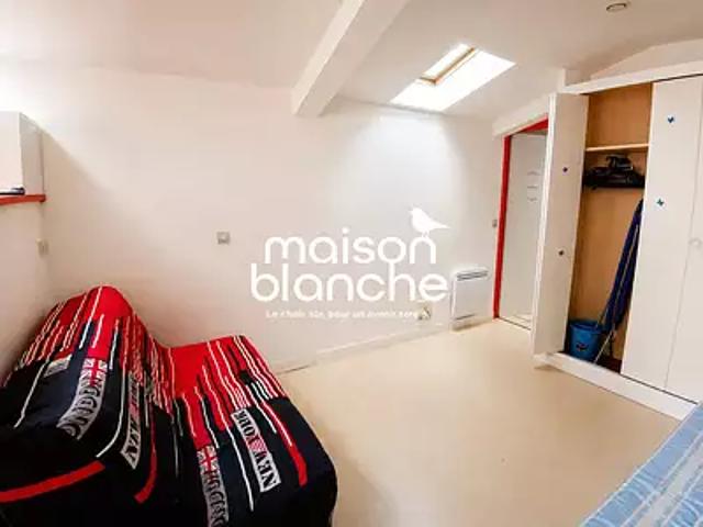 Airvault 79600 Achat / Vente appartement 1 pièce t1 au dernier étage