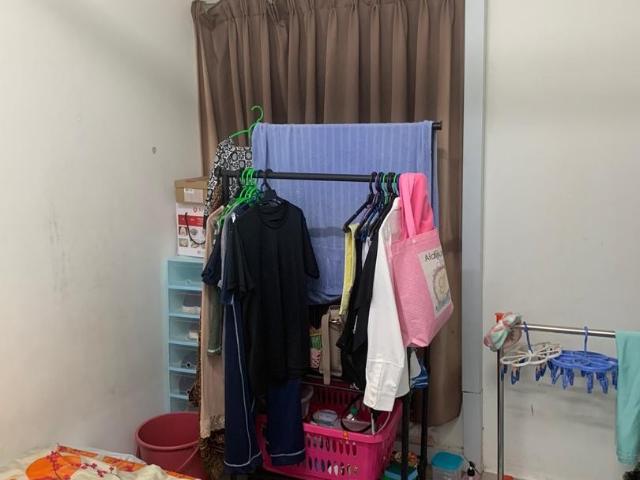Air cond Middle Room at South City Plaza, Seri Kembangan,Free shuttle bus to UPM &APU, Walking distance to MRT serdang