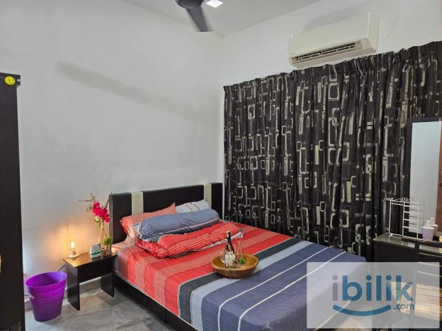 Air Cond Middle Room Share Bathroom at Bandar Baru Klang