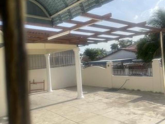 AIR ITAM Semi Detached Corner 3400SF BIG COMPOUND FULLY RENOVATED