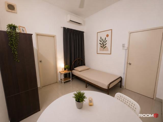 ❄️Aircond Room Available Now | Near Gamuda Walk & Aeon Shah Alam