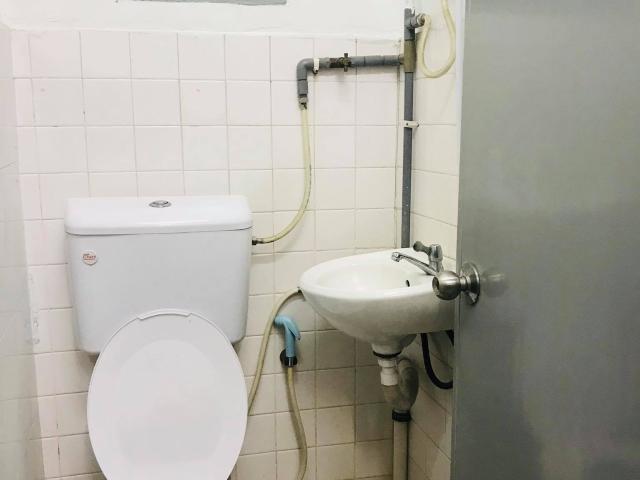 [Aircond &wifi provided] available room at usj9, uep subang jaya