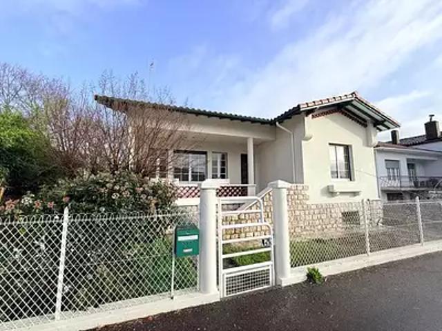 Aire sur l'Adour 40800 Achat / Vente immeuble jardin