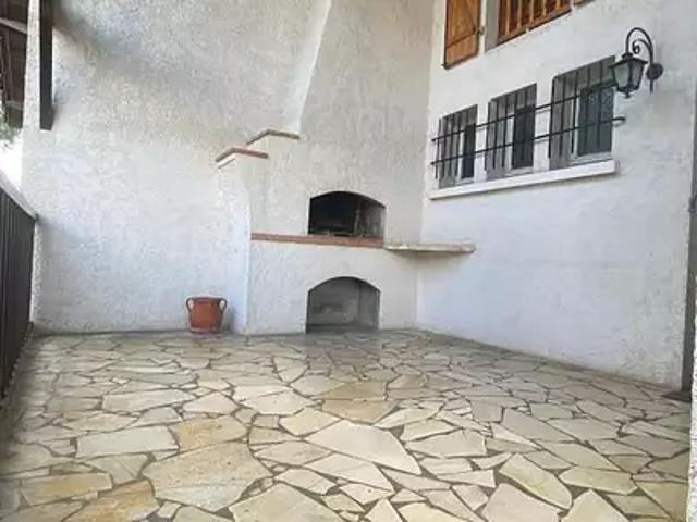 Aire sur l'Adour 40800 Location maison 5 pièces t5 jardin terrasse