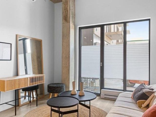 Airlie sur le fleuve 3 Bedroom Apartment for Rent at 550 80e Av, Montréal, QC H8R 2T6 LaSalle