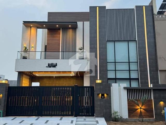 Airport Enclave 8 Marla House For Sale