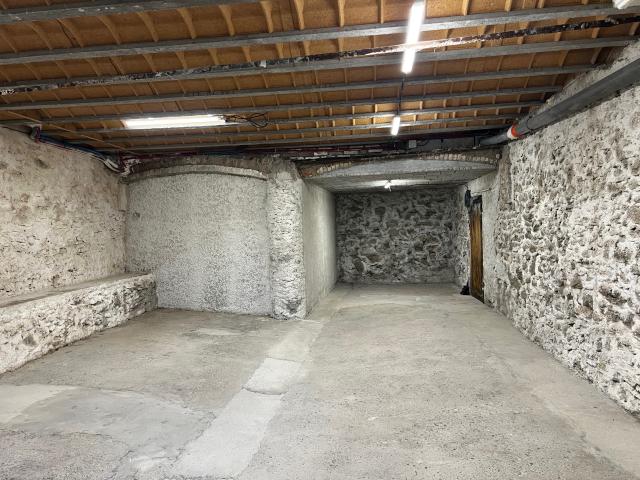 Aiton Location Parking / Garage 73