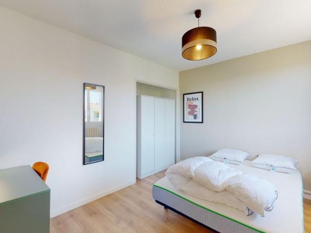 Aix Coq Argent — Chambre Privée 2