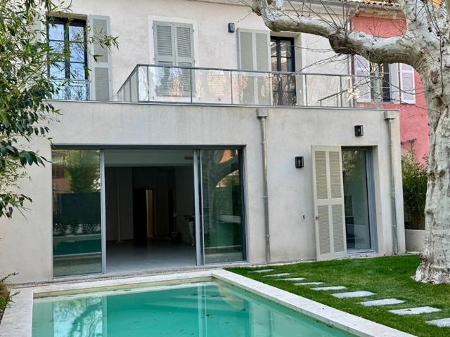AIX CENTRE MAISON NEUVE PISCINE 240M² 5 CHAMBRES