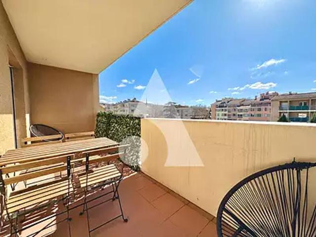 Aix en Provence 13090 Achat / Vente appartement 3 pièces t3 au dernier étage terrasse