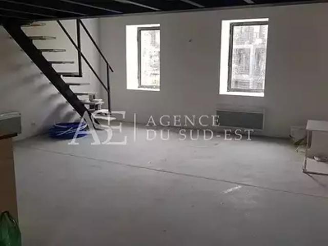 Aix en Provence 13090 Location appartement 3 pièces t3 au dernier étage