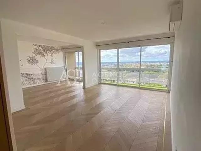 Aix en Provence 13090 Location appartement