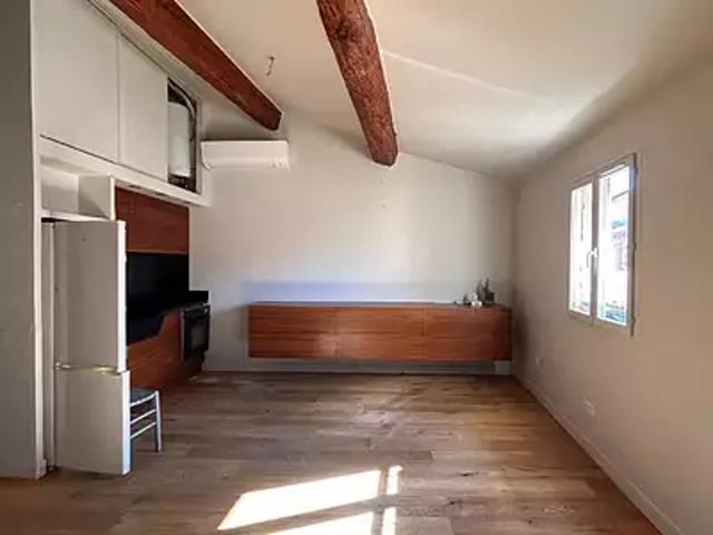 Aix en Provence 13100 Location appartement 3 pièces t3 au dernier étage