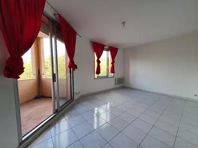 Aix en Provence 13100 Location appartement 1 pièce t1 piscine parking
