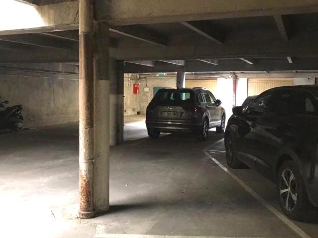 Aix en Provence cours Gambetta place de parking en sous sol
